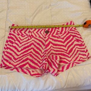 Lilly Pulitzer the Walsh Pink Zigzag Women Shorts